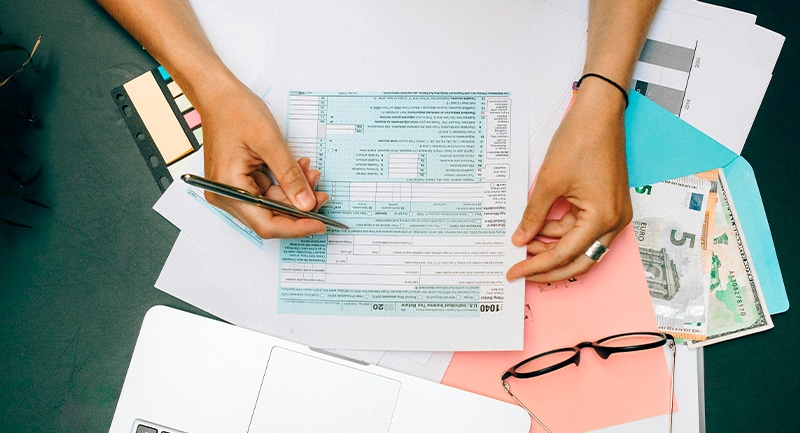 Replantear las evaluaciones de desempeño de mitad de año: una oportunidad para hablar de salario y frenar la fuga de talento