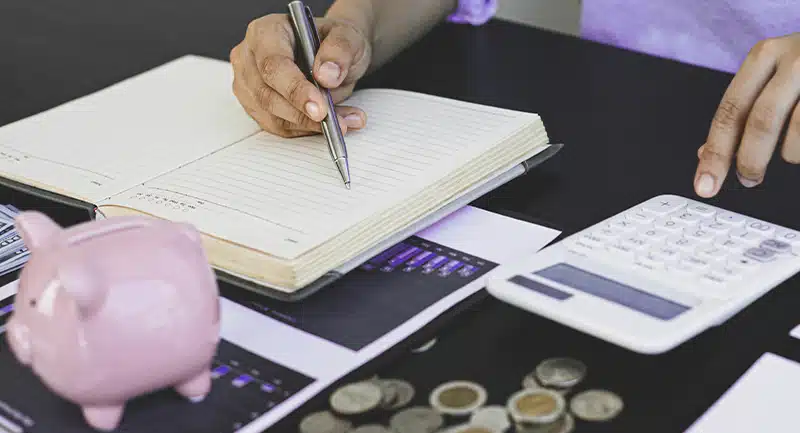 Cómo planificar tu ahorro durante las vacaciones sin descuidar tus metas